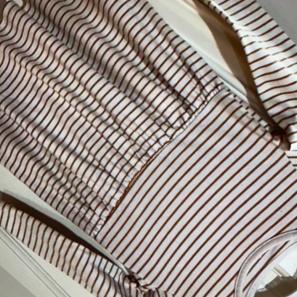 Perfect for casual wear charming blouse
